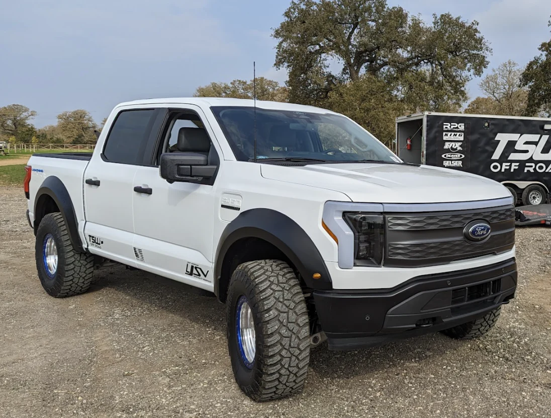 2022+ Ford Lightning Rear Fox coil over shock kit - Image 4