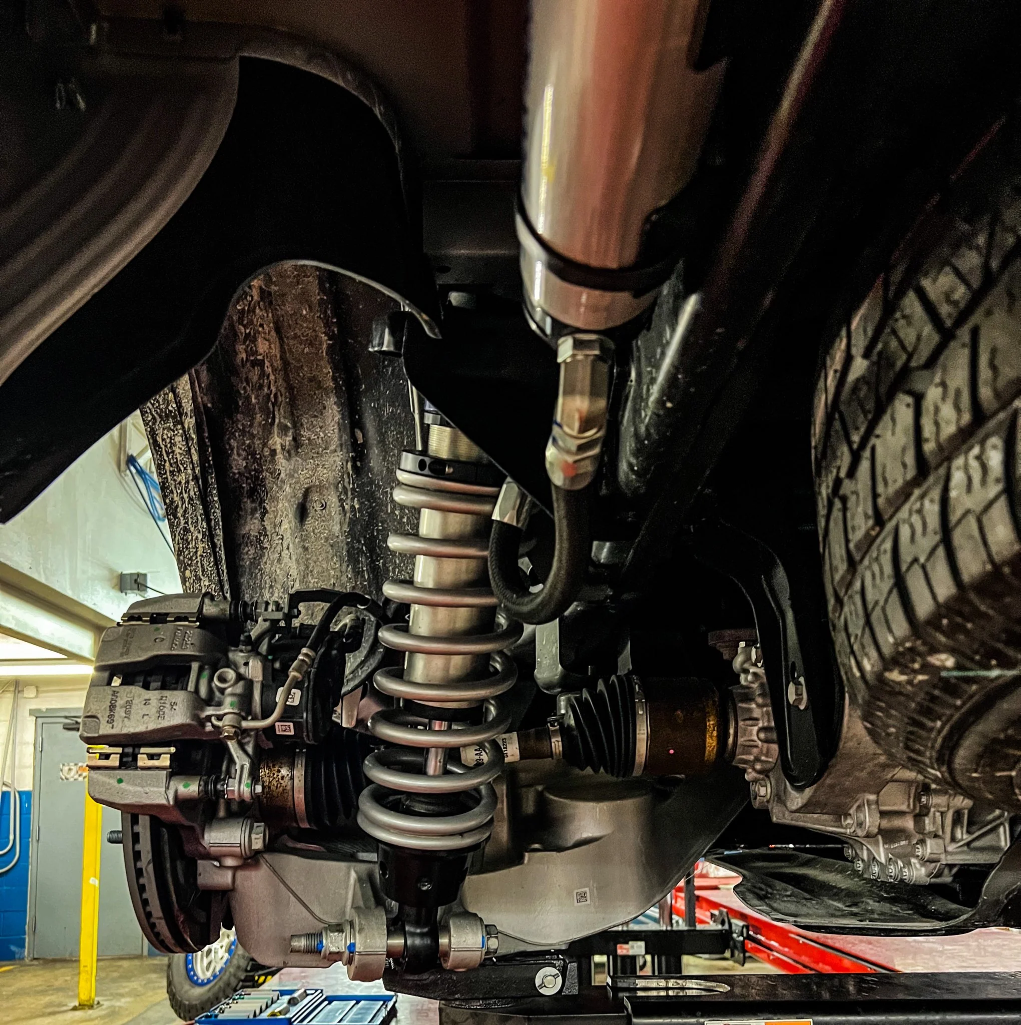 2022+ Ford Lightning Rear Fox coil over shock kit - Image 5