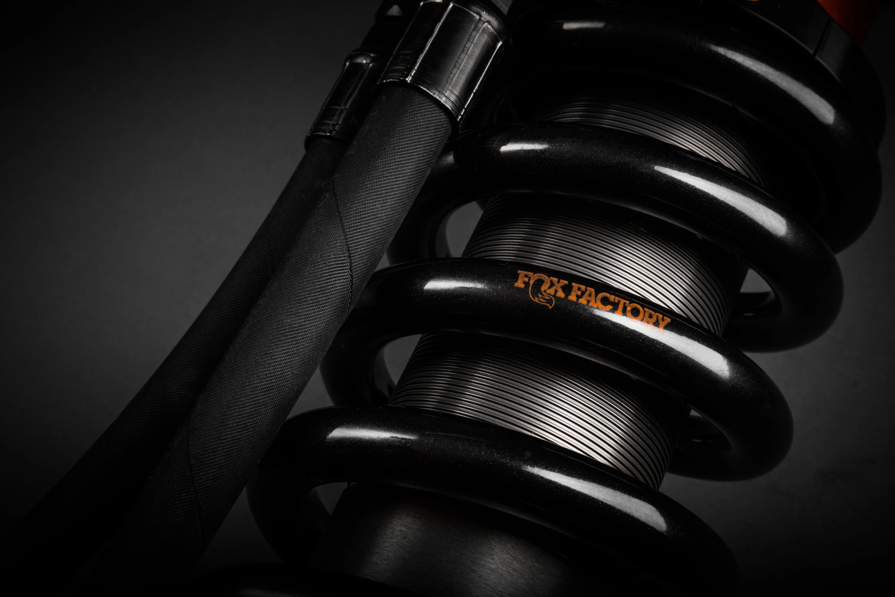 Fox 3.0 Factory Series Coil-Over Internal Bypass Recirculating Finned Remote DSC - Image 7